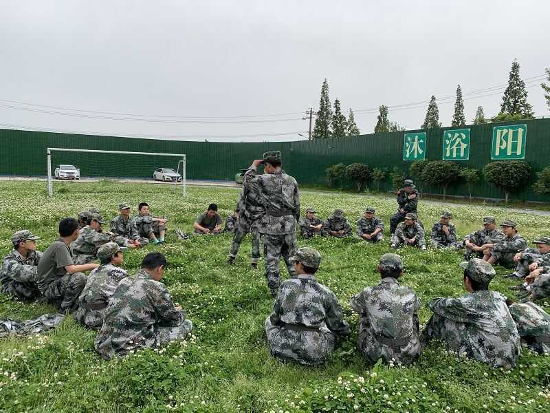 江苏镇江暑假封闭式学校	(图1)